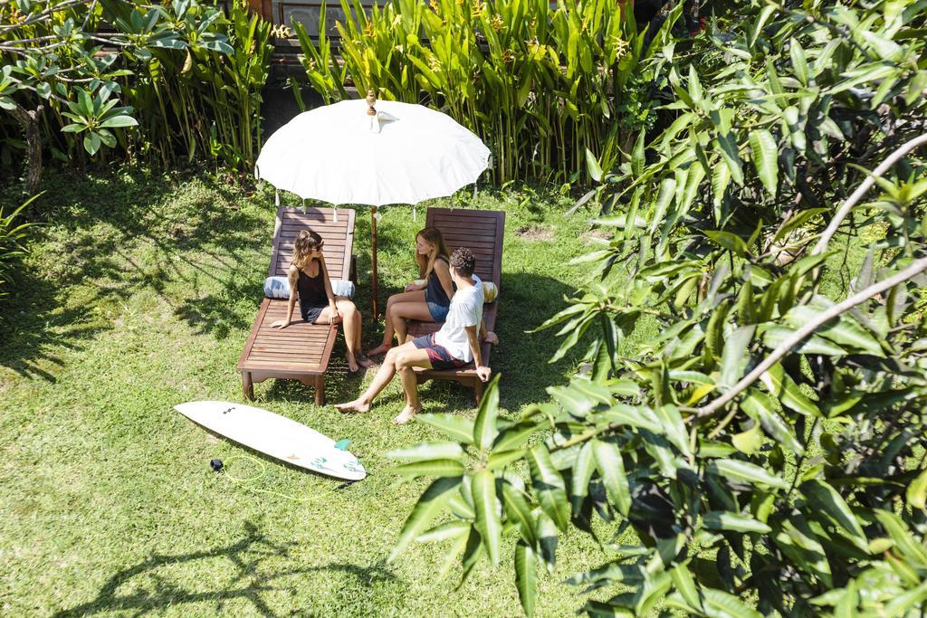 Surfers House Hotel Kuta  Ngoại thất bức ảnh